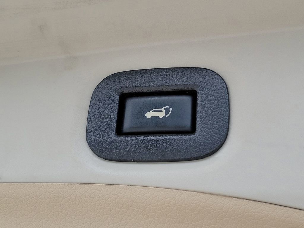 Used 2019 Nissan Rogue SL w/ Premium Package FWD image 17