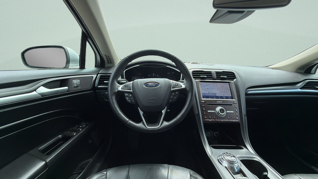 Used 2020 Ford Fusion Energi Titanium FWD image 12
