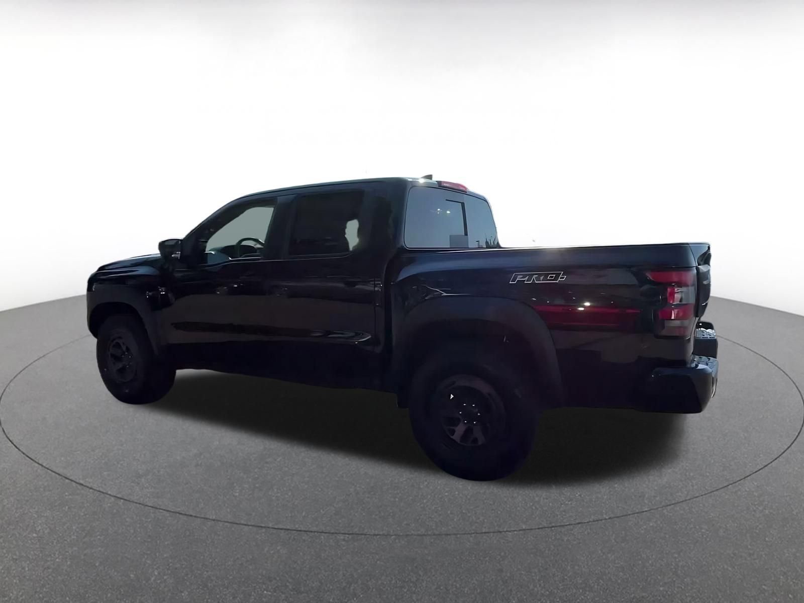 Used 2026 Nissan Frontier PRO-4X AWD/4WD image 8