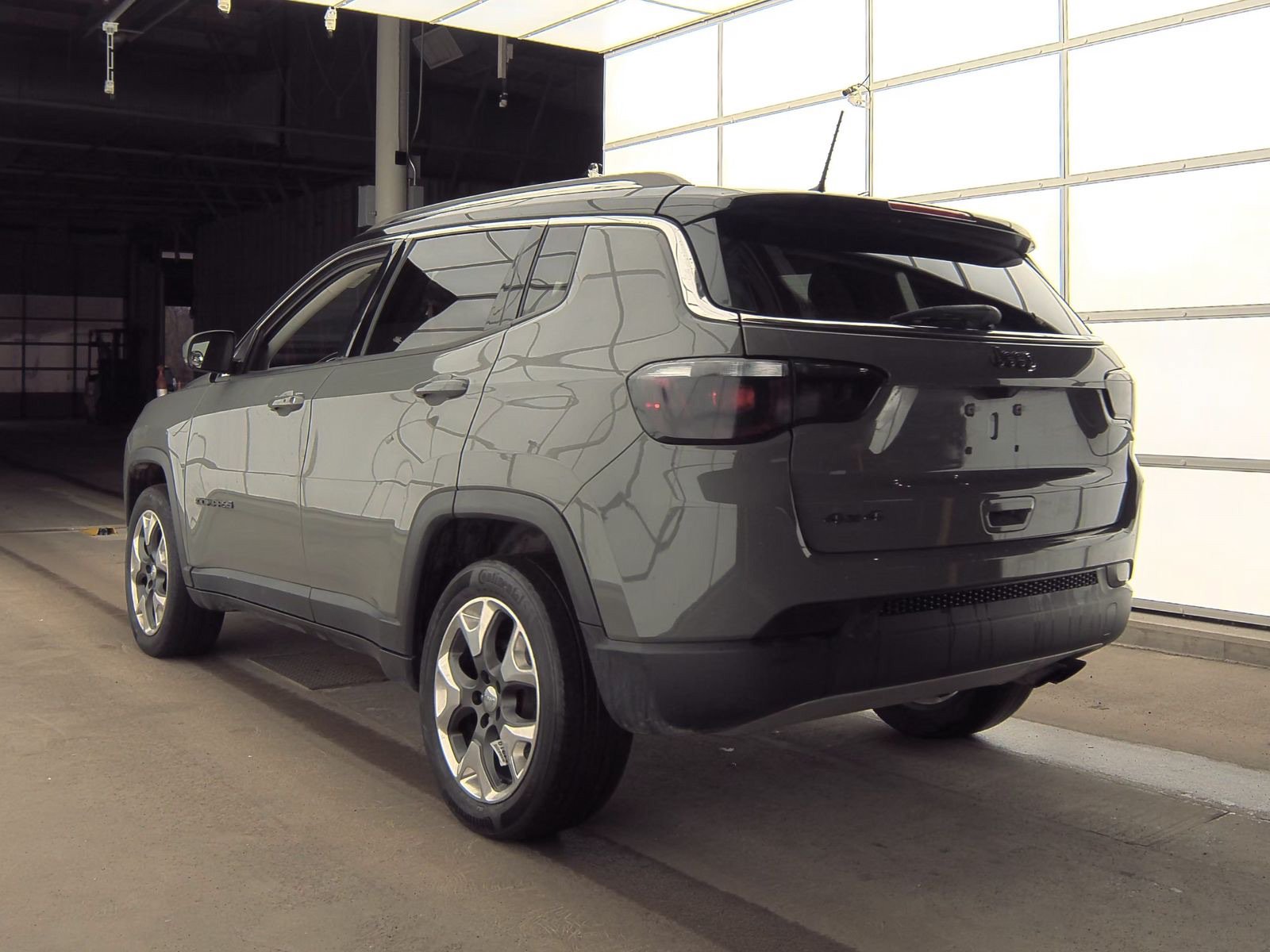Used 2019 Jeep Compass Limited AWD/4WD image 4