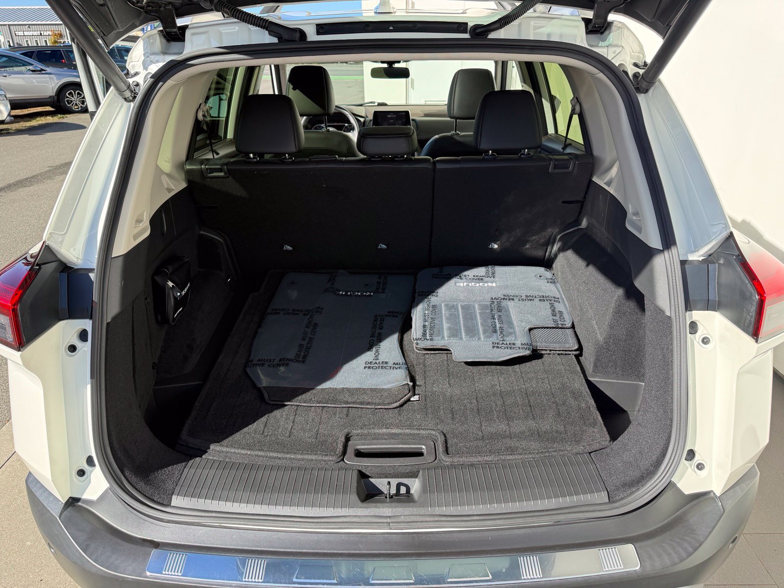 Used 2023 Nissan Rogue SV w/ SV Premium B Package AWD/4WD image 29