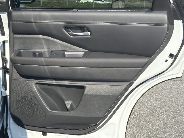 New 2026 Nissan Pathfinder Platinum AWD/4WD image 19