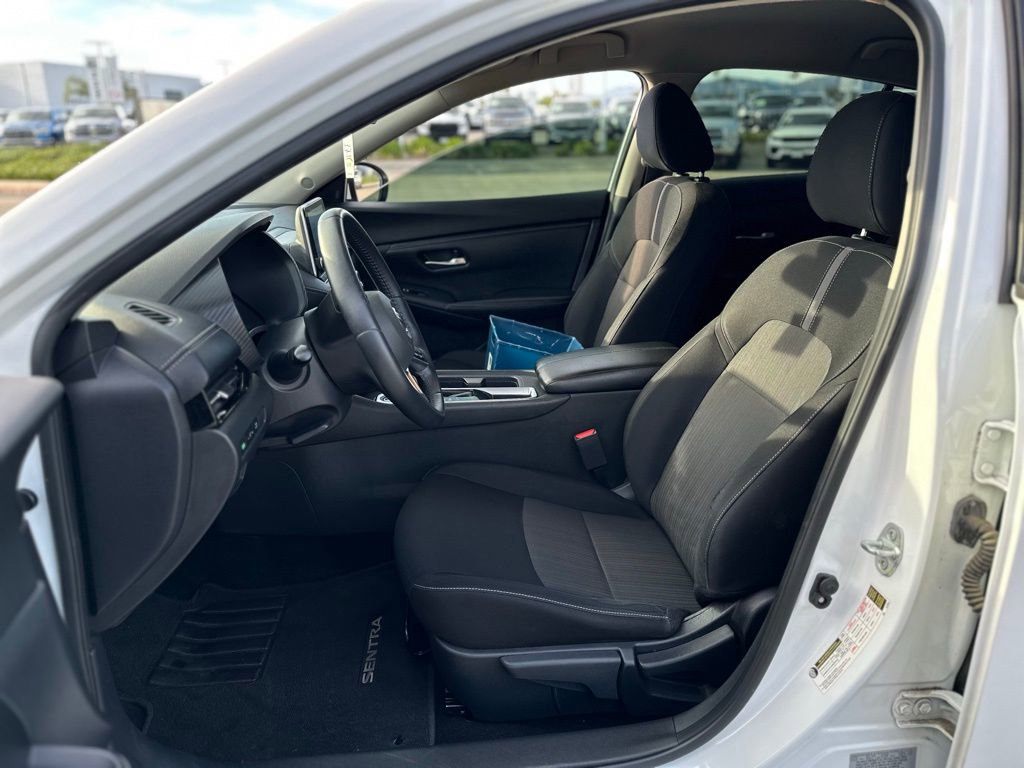 Used 2020 Nissan Sentra SV image 5