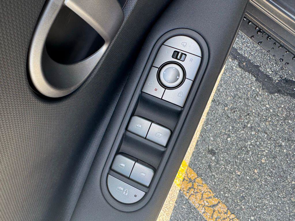 New 2025 Hyundai Ioniq 5 SEL AWD/4WD image 17