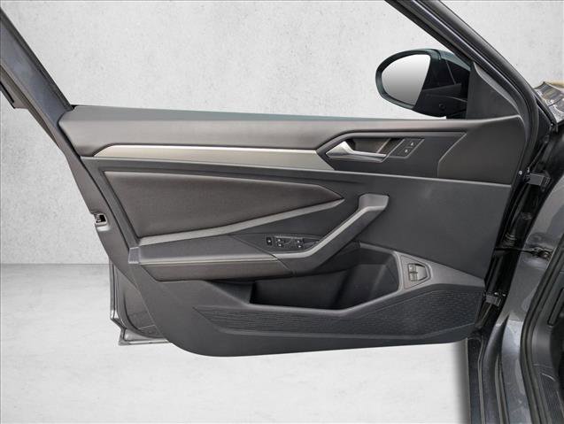 Used 2024 Volkswagen Jetta Sport image 21