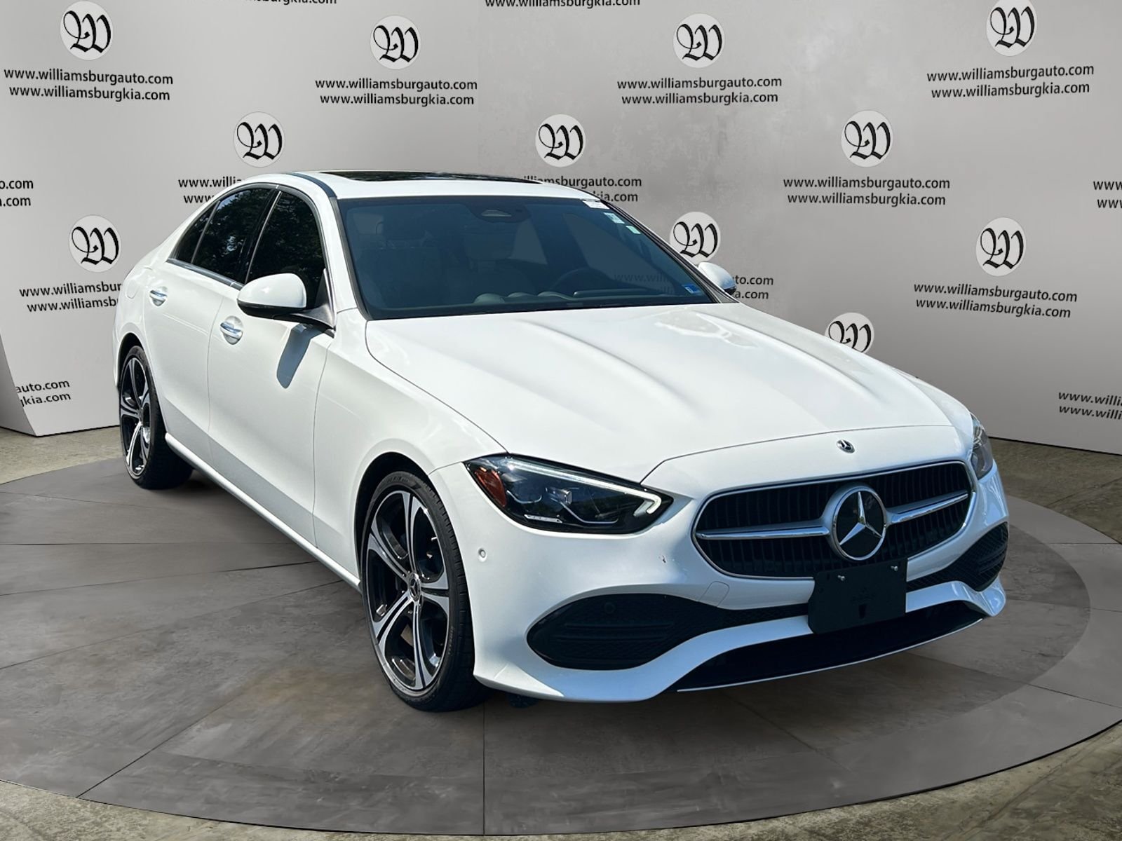 Used 2024 Mercedes-Benz C 300 Sedan image 7