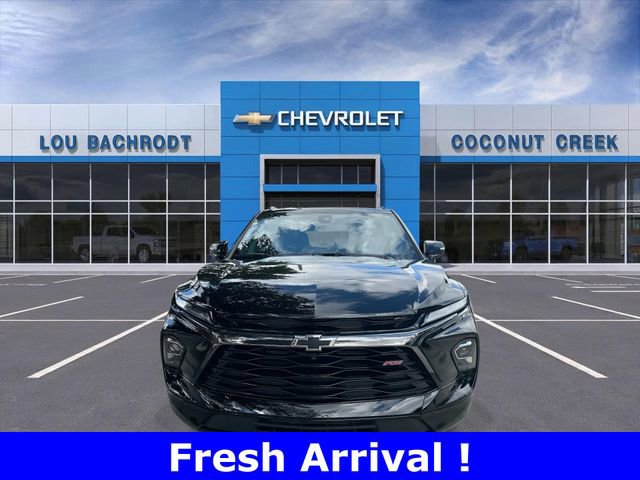 Certified 2025 Chevrolet Blazer RS w/ Driver Confidence II Package image 3