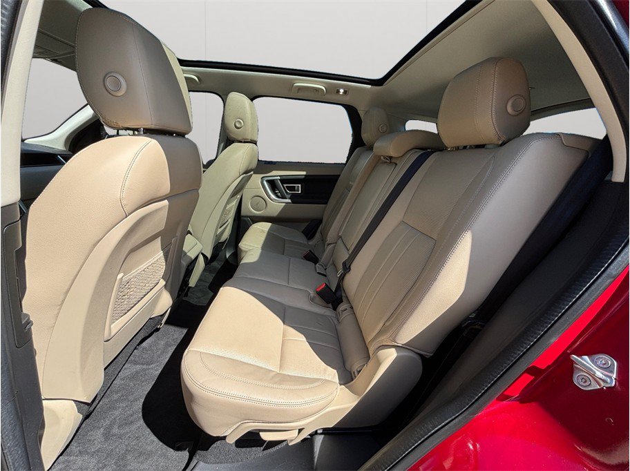 Used 2019 Land Rover Discovery Sport HSE AWD/4WD image 40