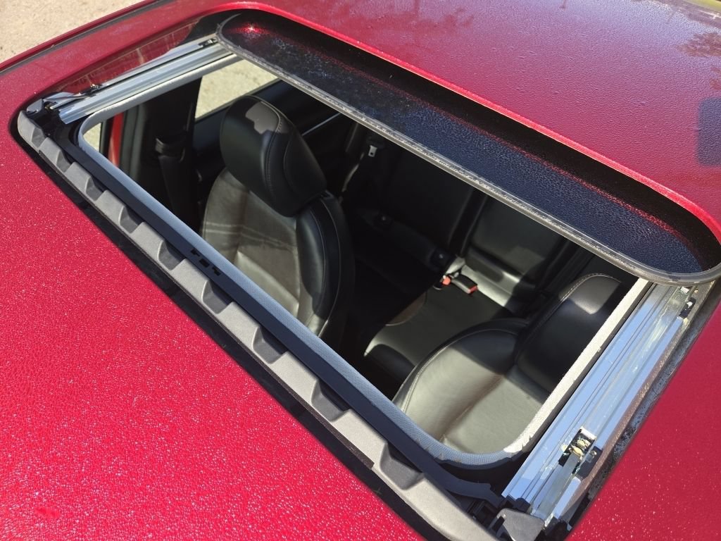 Used 2022 MAZDA MAZDA3 s AWD/4WD image 3