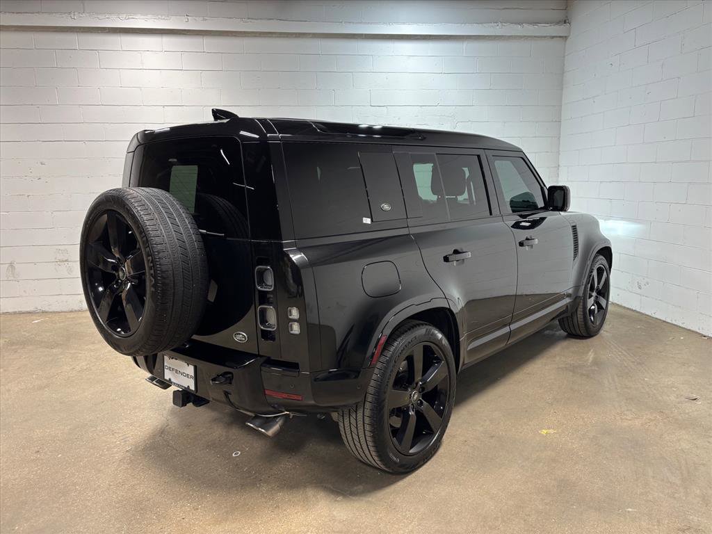 Used 2023 Land Rover Defender 110 V8 image 6