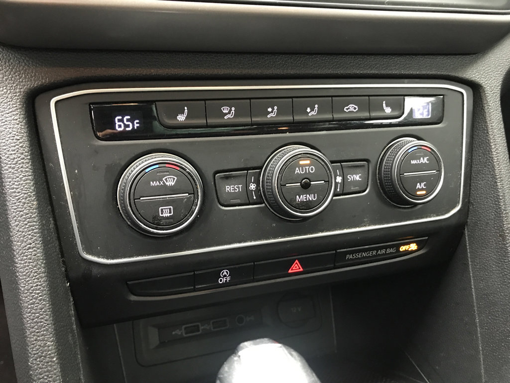 Used 2020 Volkswagen Atlas SE w/ Panoramic Sunroof Package image 11