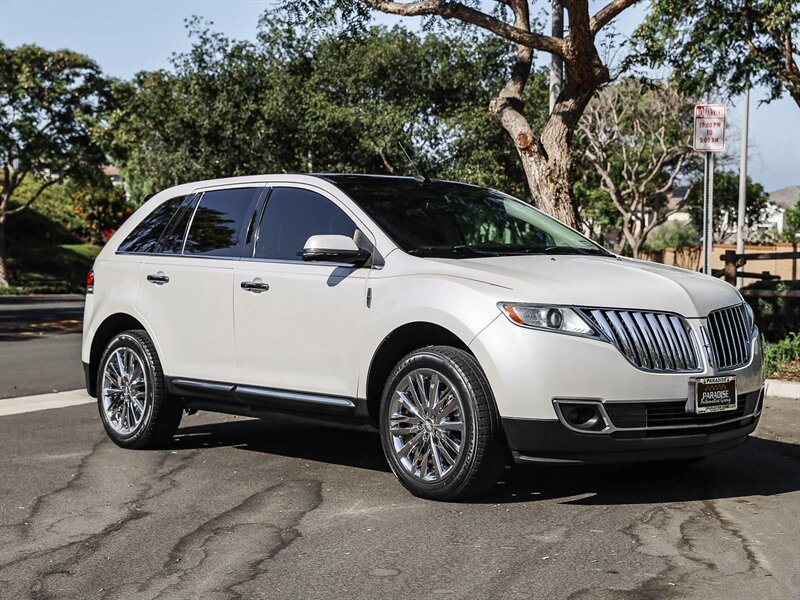 Used 2014 Lincoln MKX FWD w/ Equipment Group 102A image 8