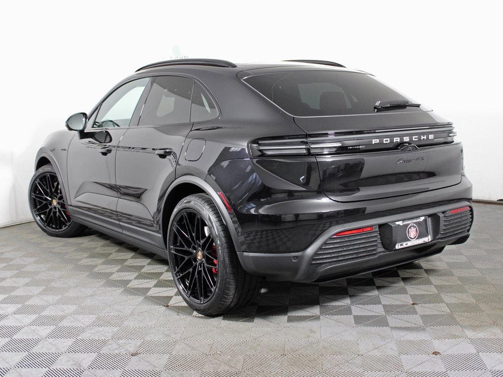 Certified 2025 Porsche Macan 4S Electric image 3