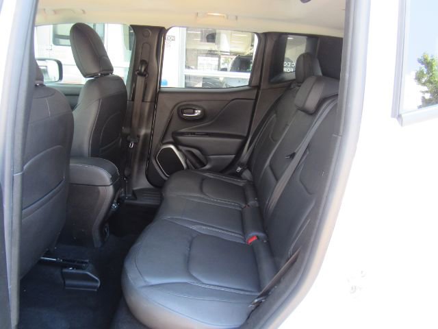 Used 2019 Jeep Renegade Limited image 16