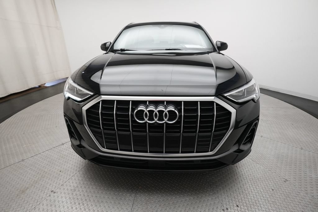 Used 2019 Audi Q3 2.0T Prestige w/ Prestige Package AWD/4WD image 11