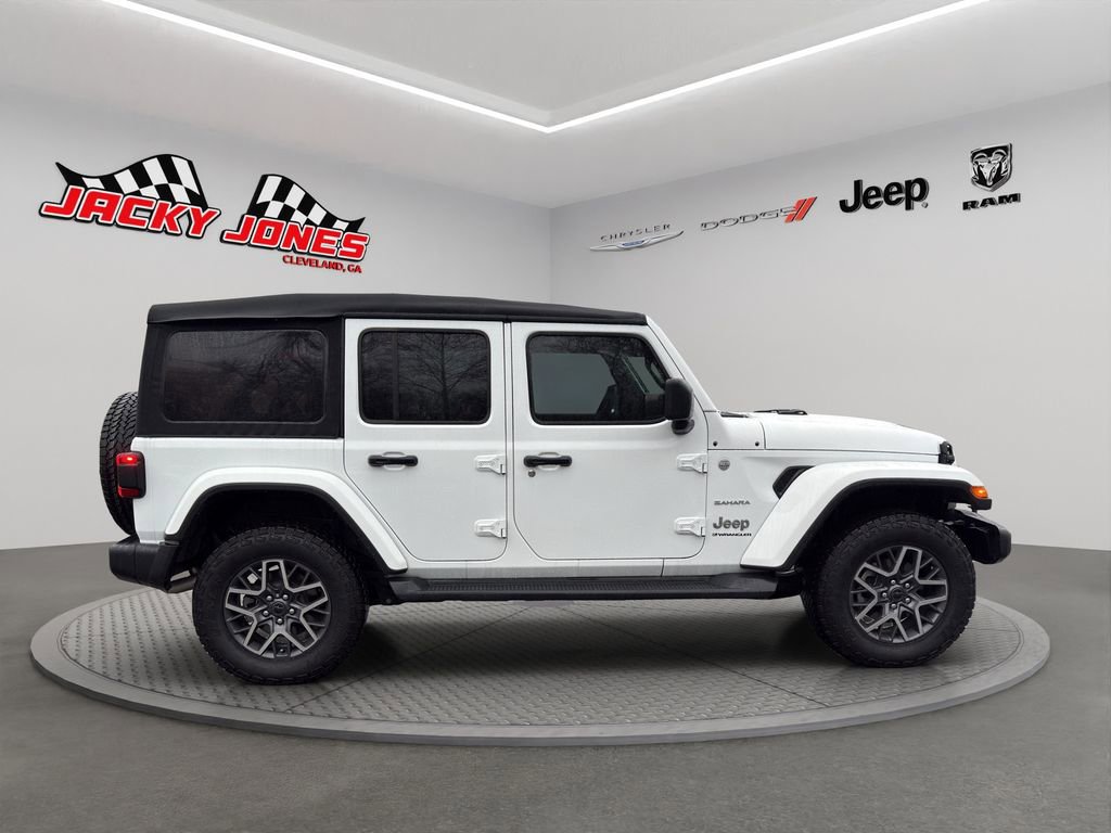 Used 2024 Jeep Wrangler Sahara image 10