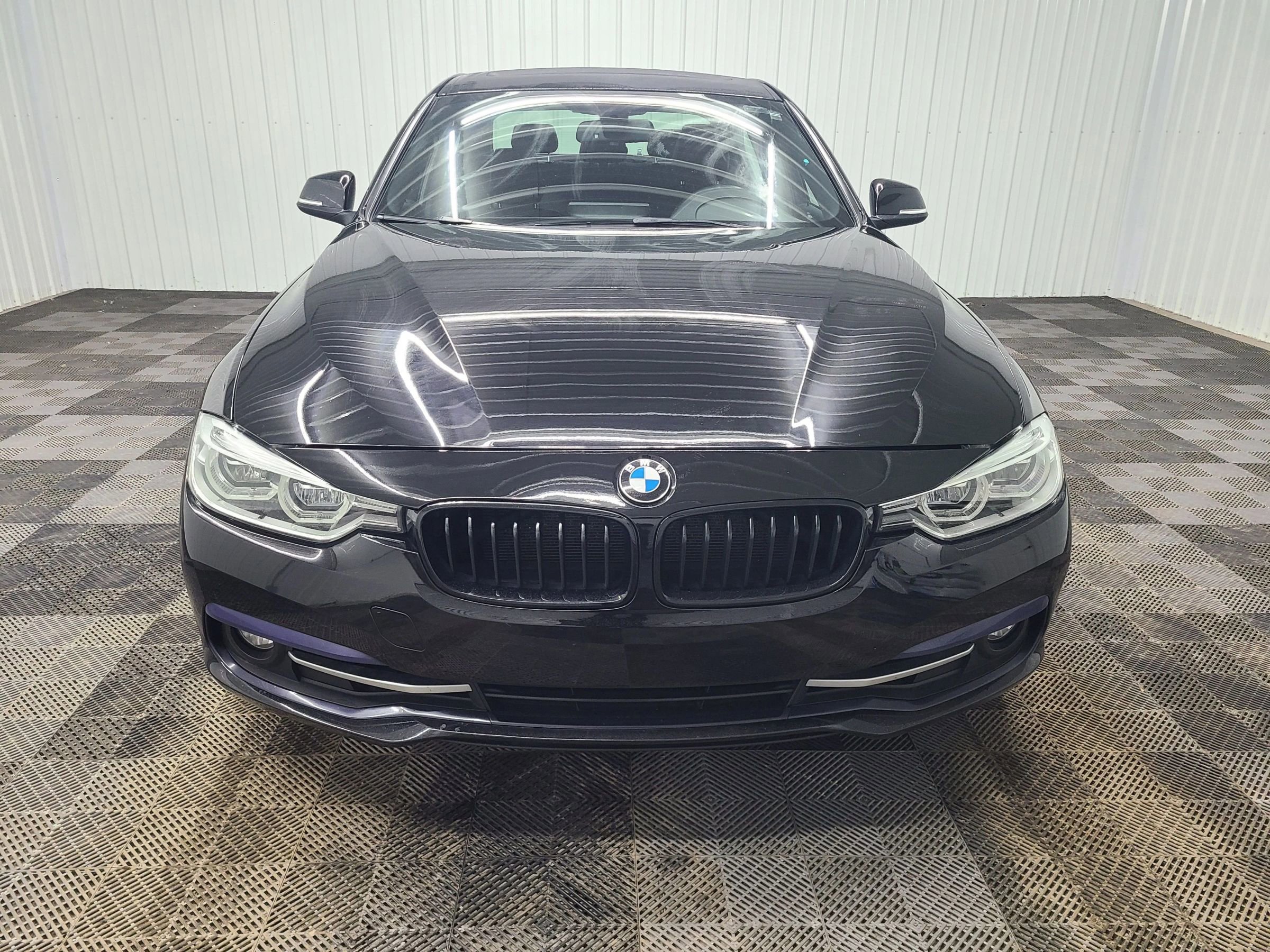 Used 2018 BMW 330i xDrive Sedan w/ Convenience Package image 6