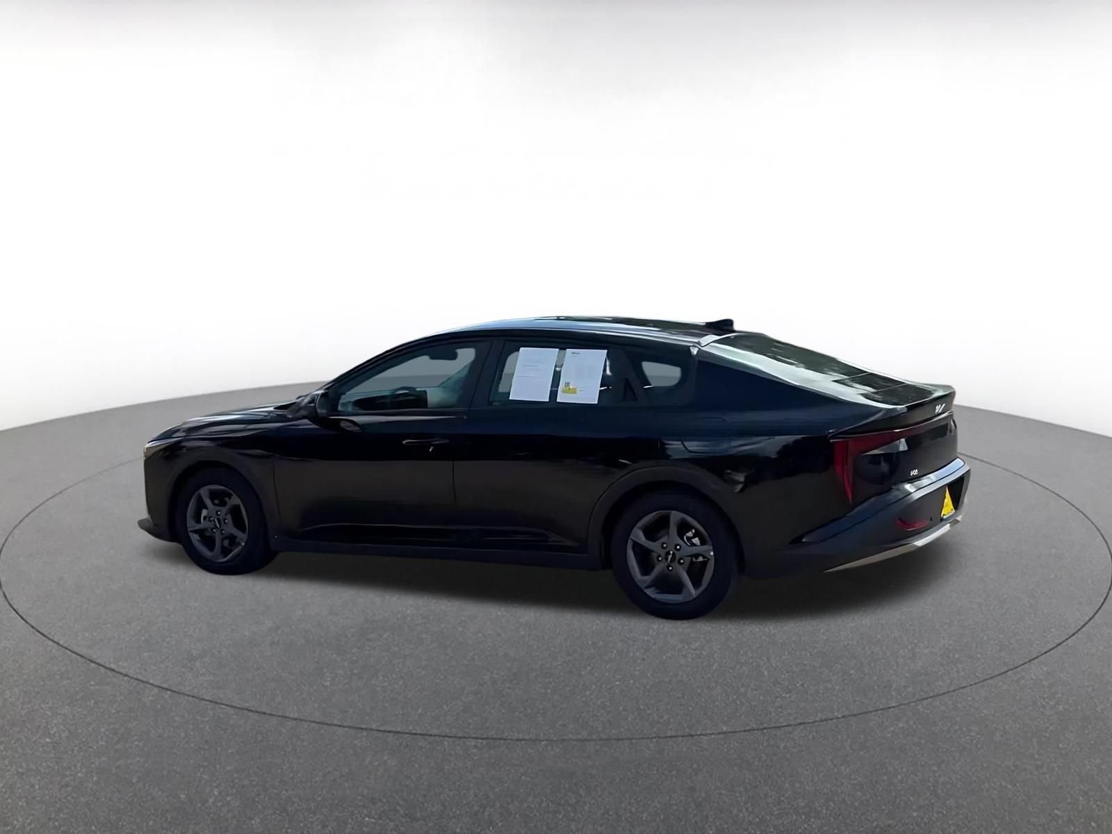 Used 2025 Kia K4 FWD image 11