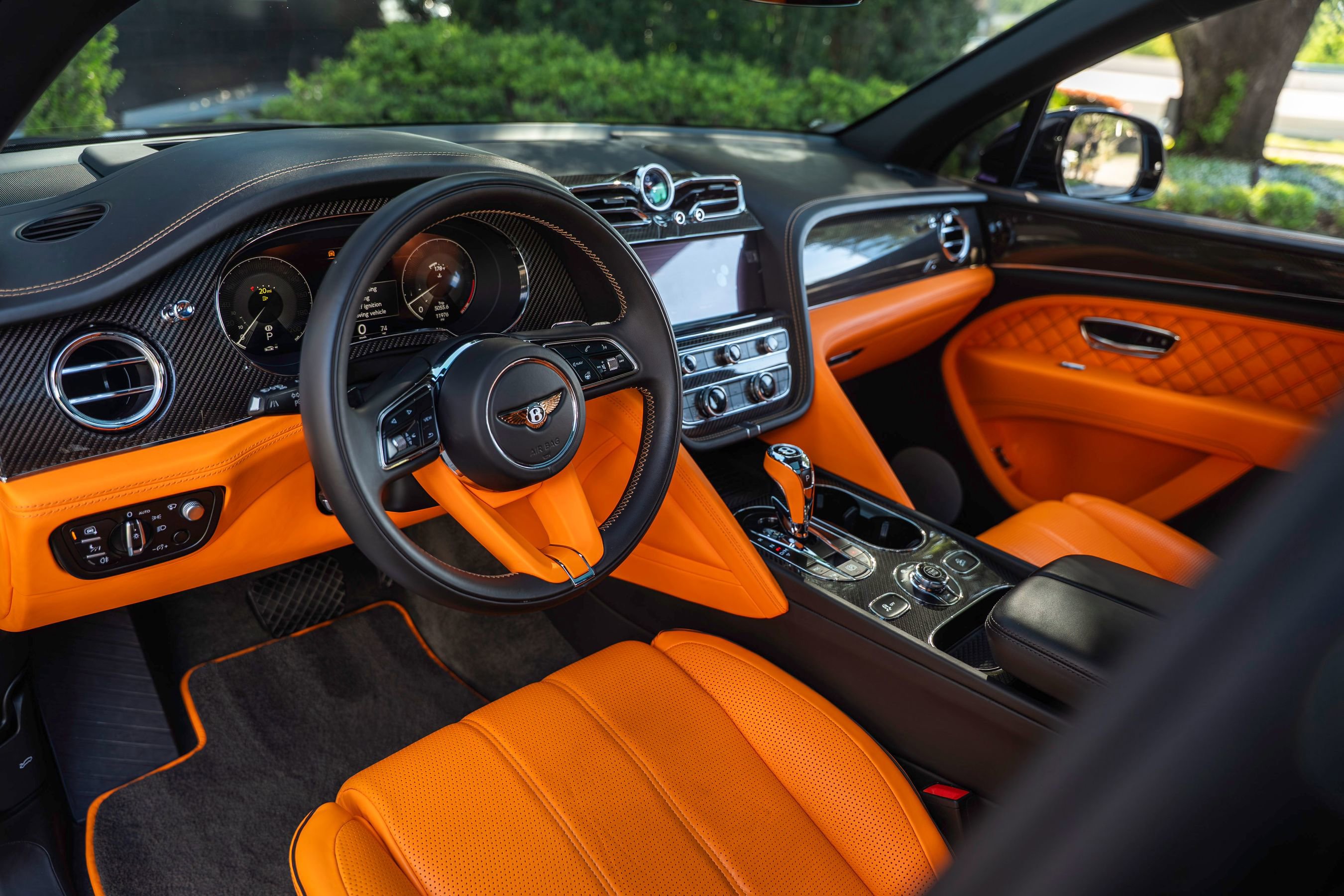 Certified 2023 Bentley Bentayga AWD/4WD image 9