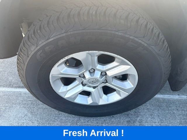 Used 2023 Toyota 4Runner SR5 AWD/4WD image 18