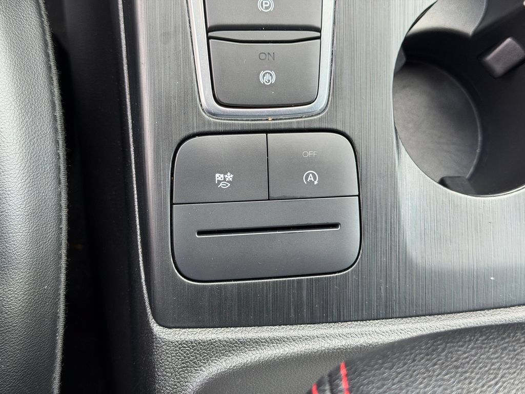 Used 2023 Ford Escape ST-Line Select AWD/4WD image 33