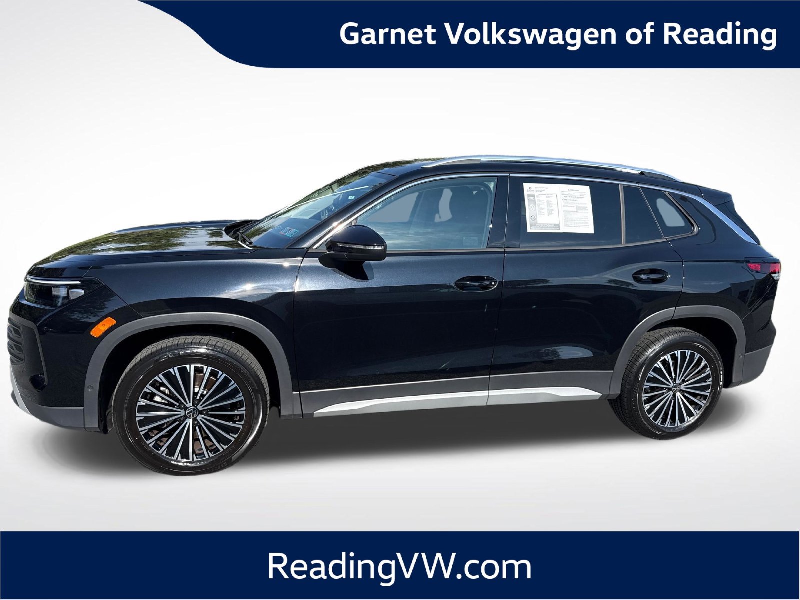 Certified 2025 Volkswagen Tiguan S AWD/4WD image 2