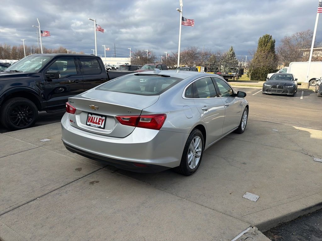 Used 2017 Chevrolet Malibu LT image 7