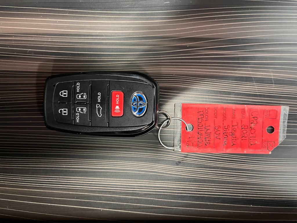 Used 2021 Toyota Sienna Limited AWD/4WD image 36