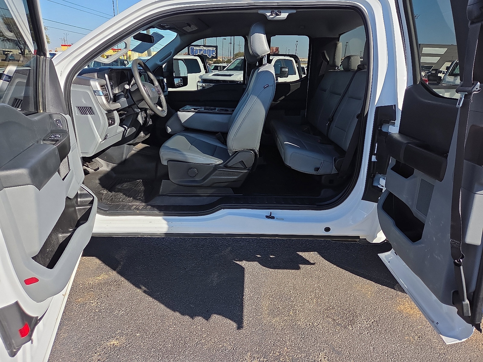 Used 2023 Ford F250 XL w/ XL Off-Road Package image 9