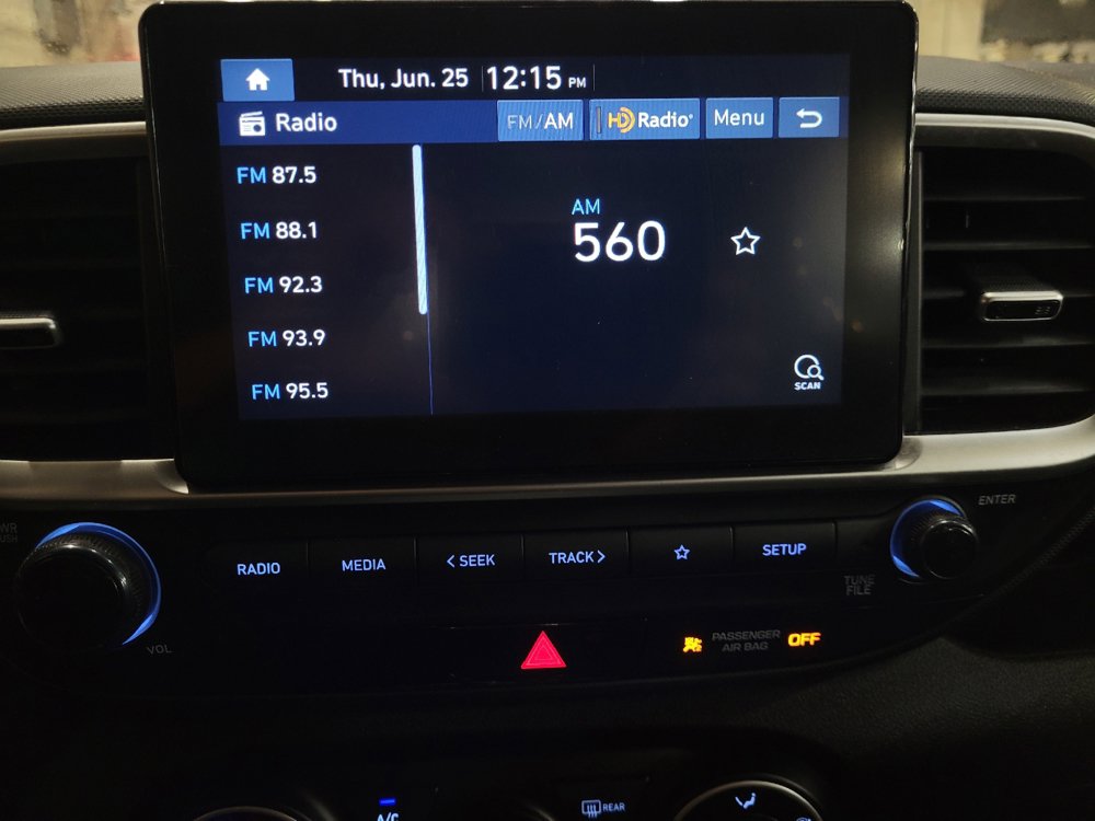Used 2021 Hyundai Venue SE FWD image 25
