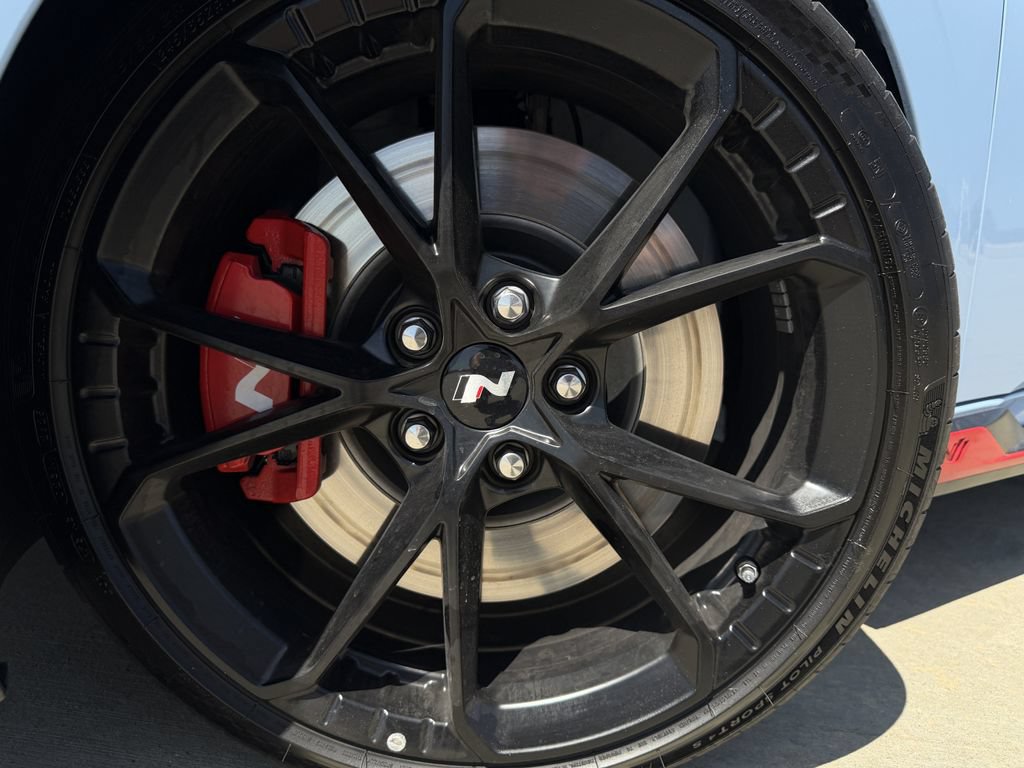 Used 2026 Hyundai Elantra N w/ Cargo Package FWD image 9