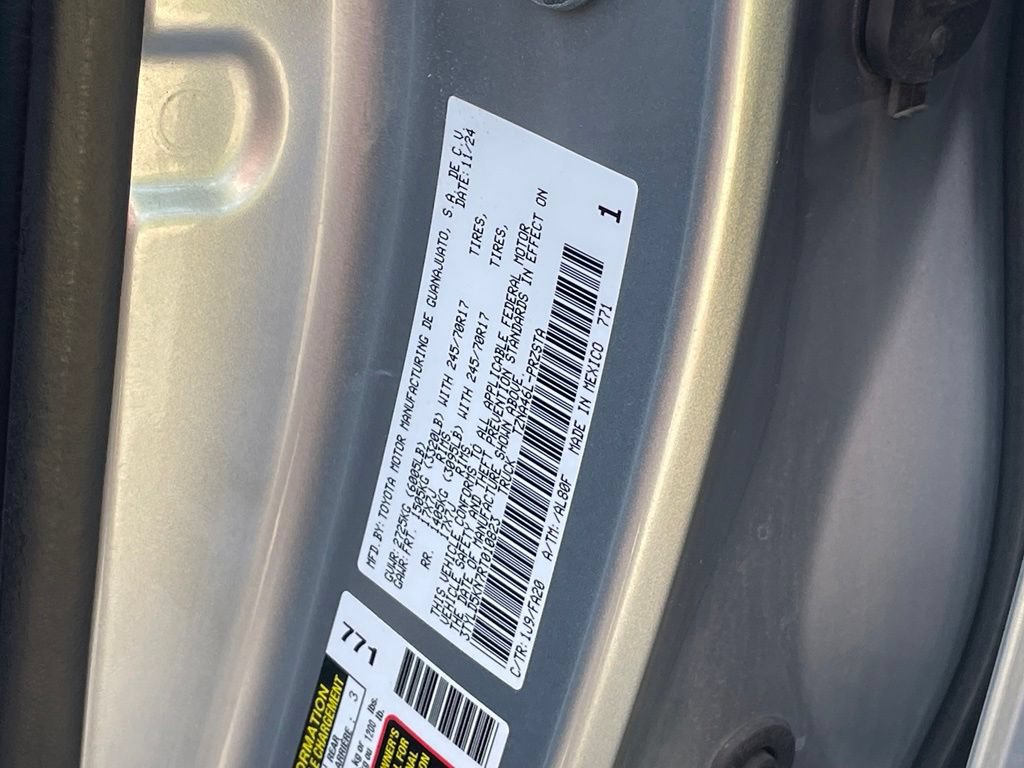 Used 2024 Toyota Tacoma SR AWD/4WD image 33
