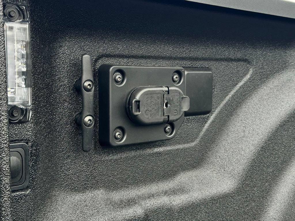 New 2026 RAM 3500 Big Horn AWD/4WD image 10