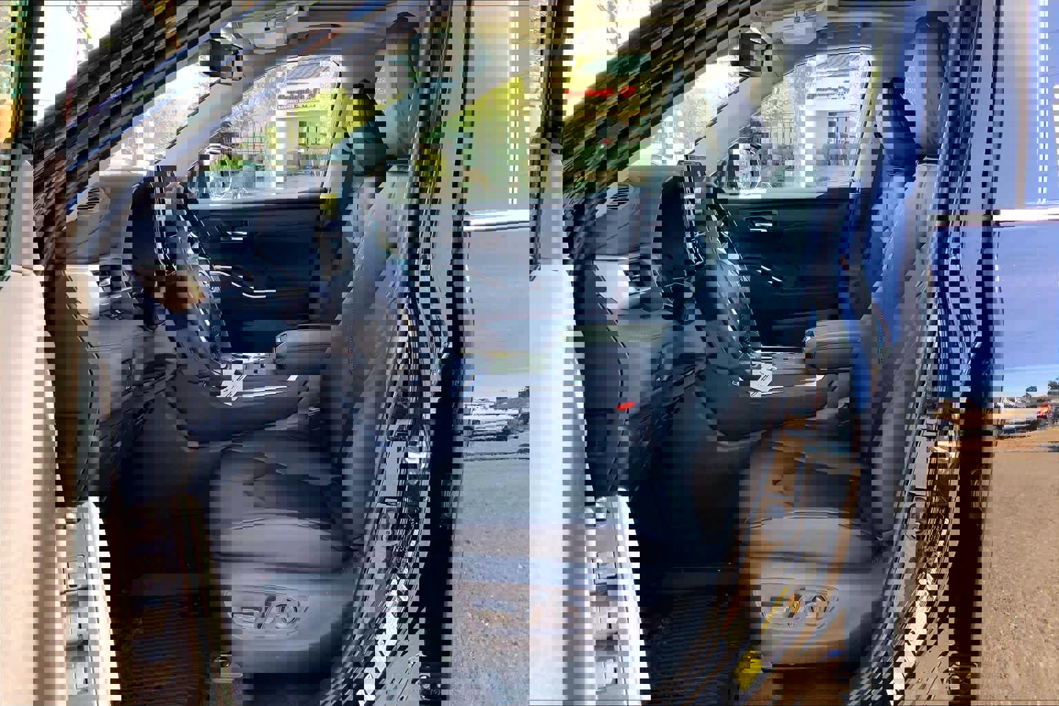 New 2026 Toyota Highlander XLE image 9