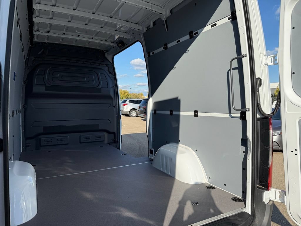 New 2026 Mercedes-Benz Sprinter 2500 image 17