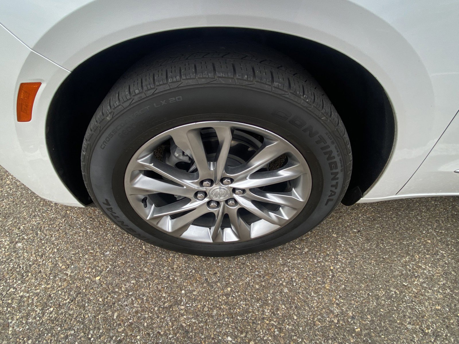 Used 2022 Buick Enclave Avenir w/ Avenir Technology Package AWD/4WD image 14