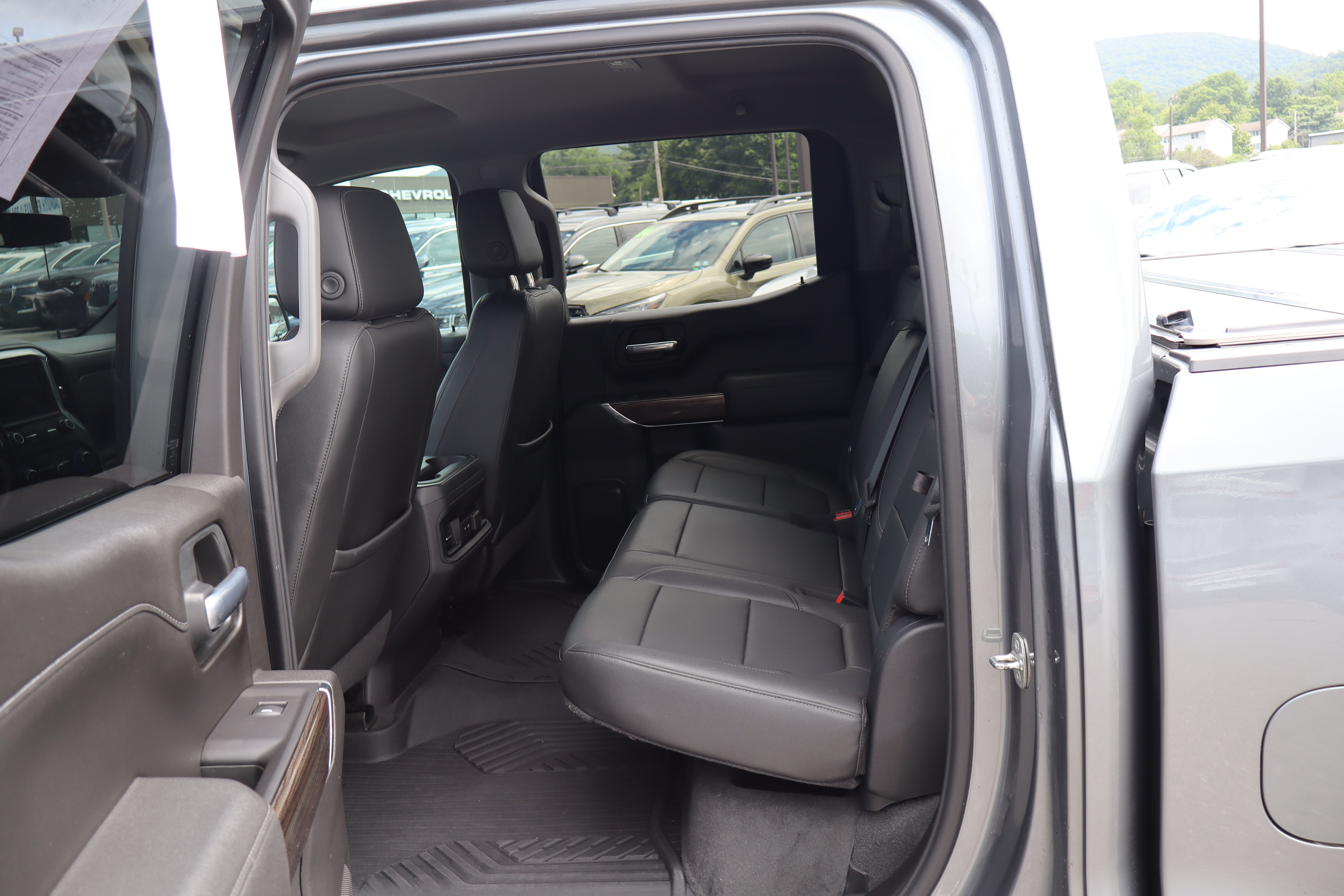 Used 2021 Chevrolet Silverado 1500 RST AWD/4WD image 13