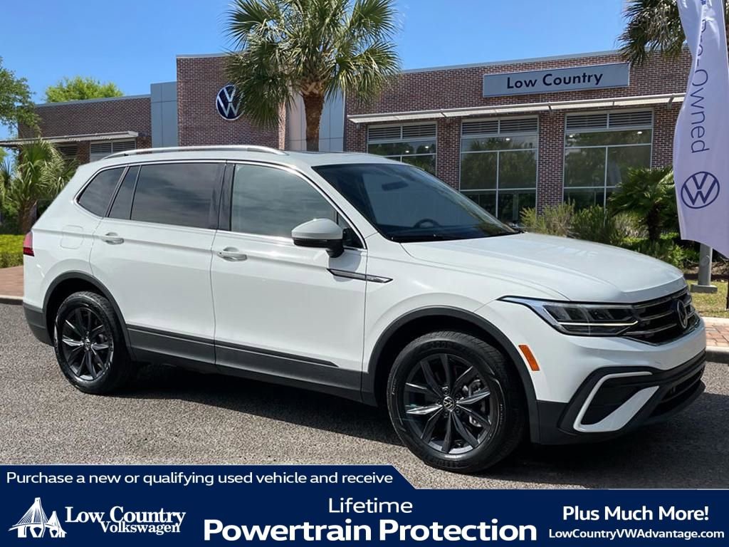Used 2022 Volkswagen Tiguan SE image 1