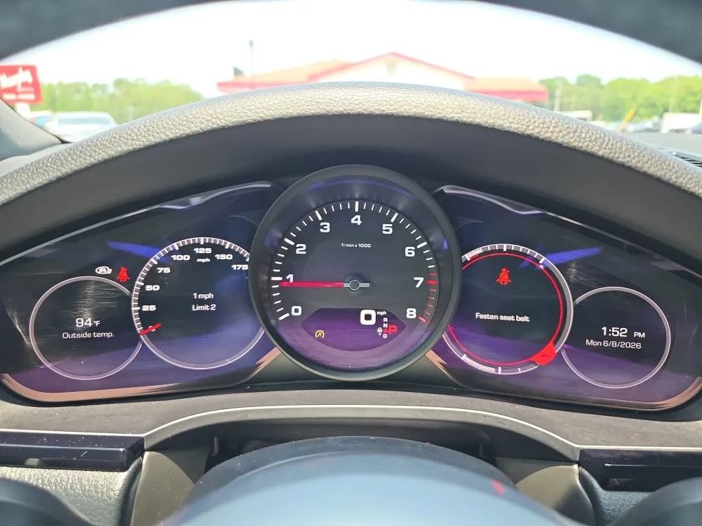 Used 2020 Porsche Cayenne AWD/4WD image 17