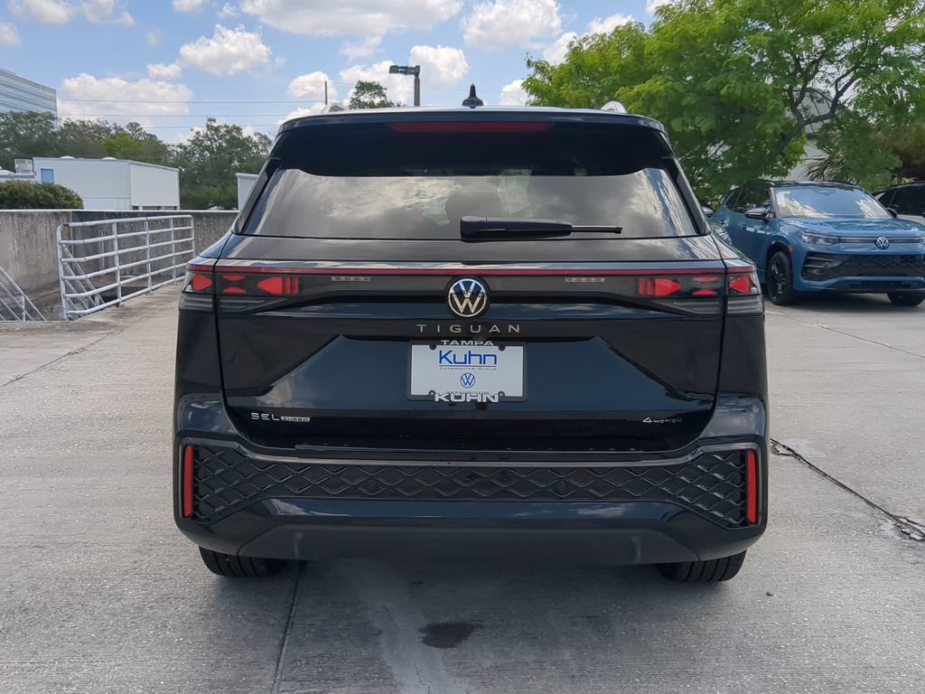 New 2026 Volkswagen Tiguan SEL R-Line AWD/4WD image 4