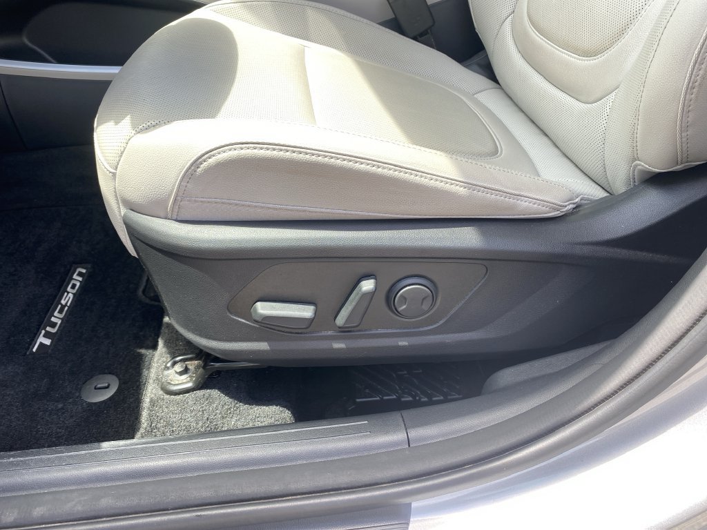 Certified 2024 Hyundai Tucson Limited AWD/4WD image 12