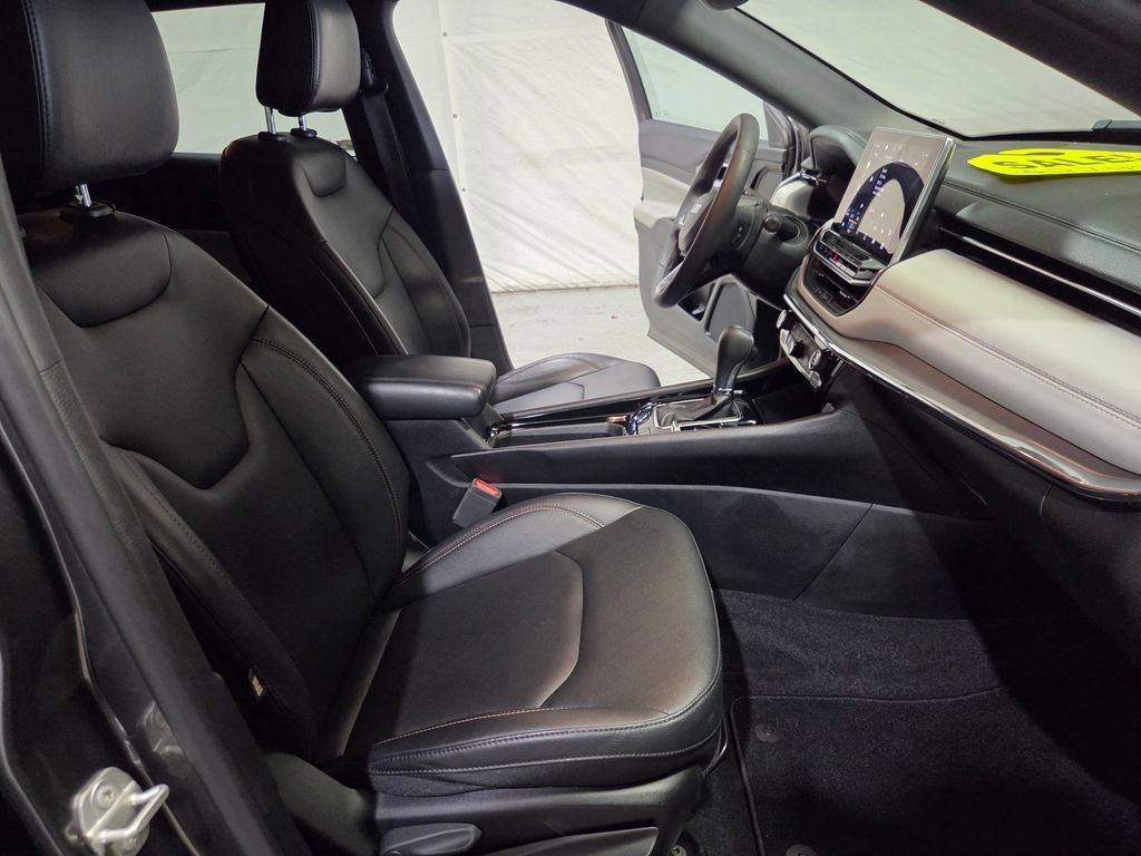 Used 2024 Jeep Compass Limited image 11