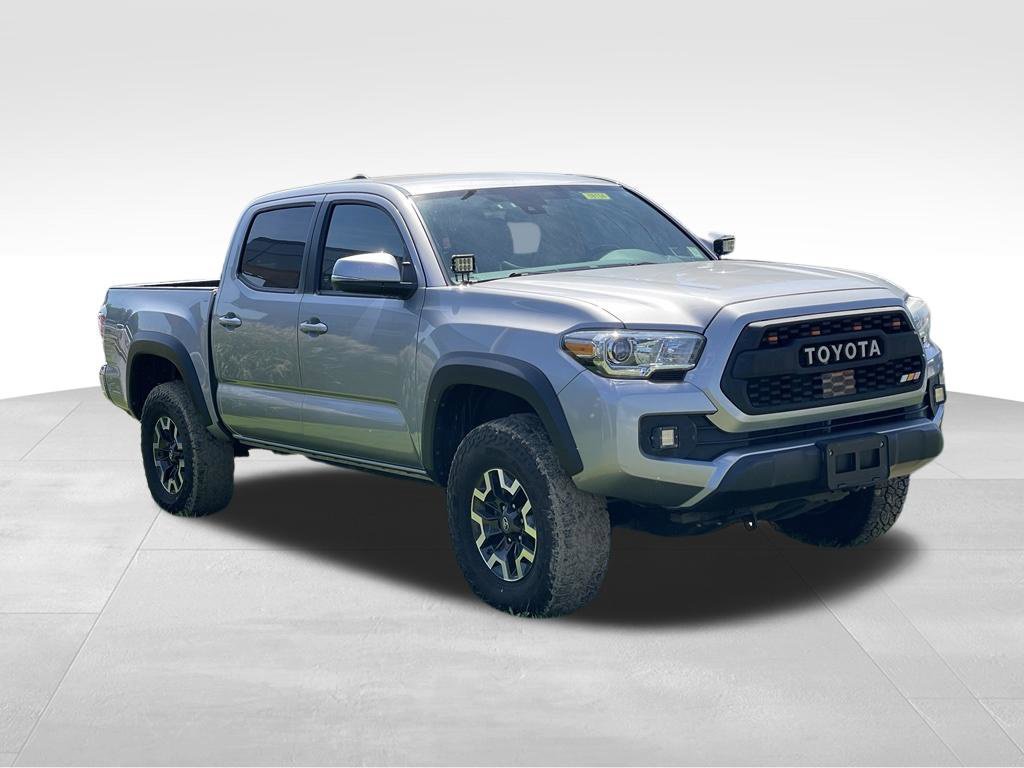 Used 2020 Toyota Tacoma TRD Off-Road AWD/4WD image 3