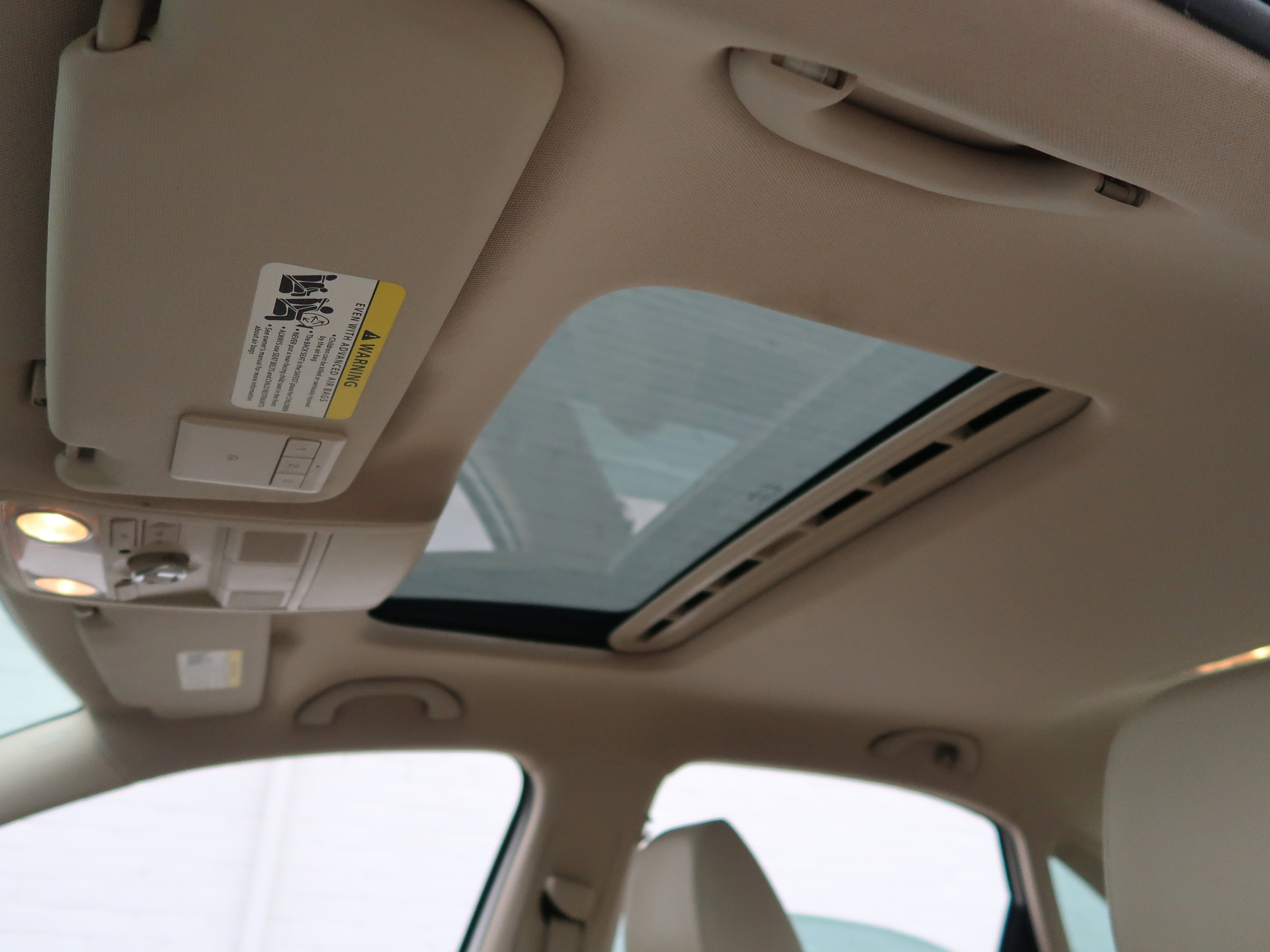 Used 2013 Volkswagen Passat TDI SEL Premium image 32
