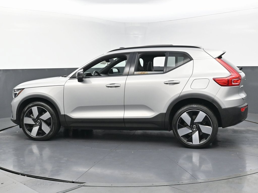 Used 2023 Volvo XC40 Recharge Ultimate w/ Protection Package Premier image 8