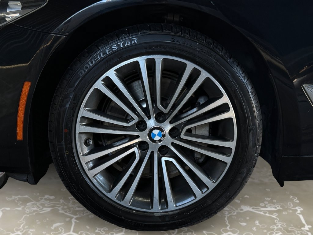 Used 2018 BMW 530i RWD image 14