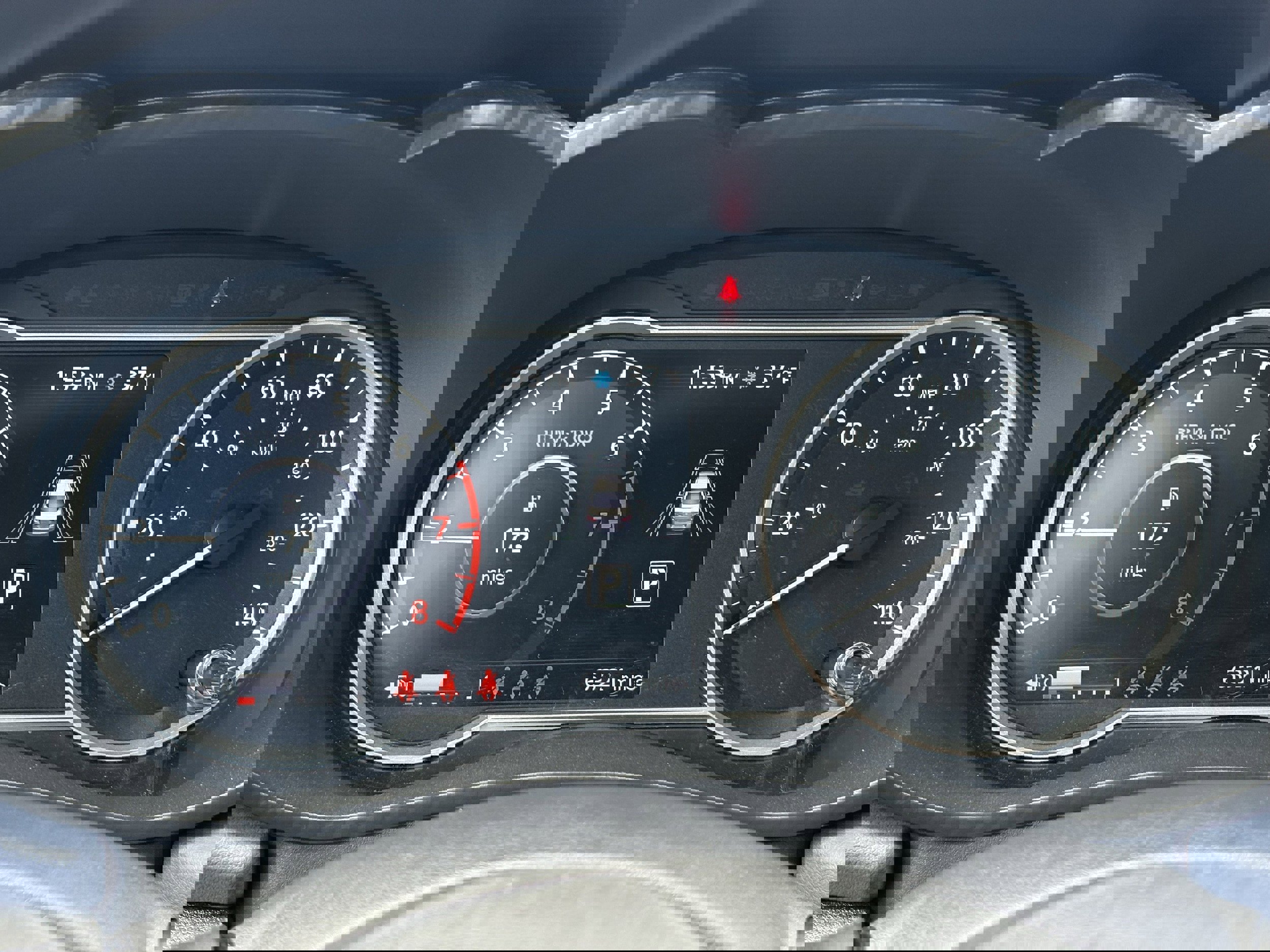 Used 2024 Nissan Versa SV w/ Trunk Package image 14