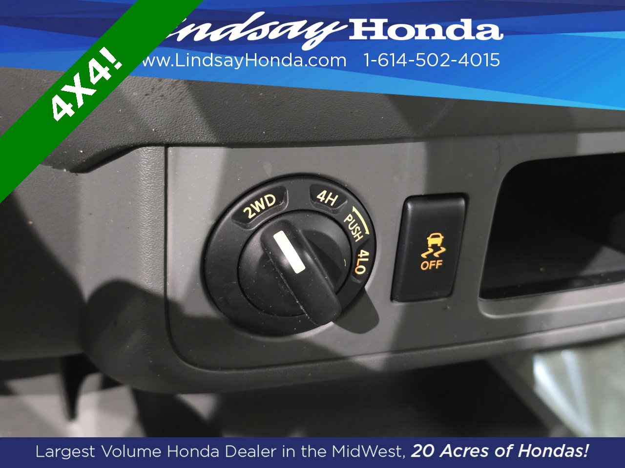 Used 2013 Nissan Frontier SV image 21