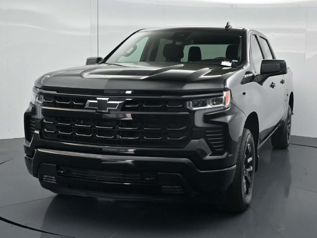 Used 2026 Chevrolet Silverado 1500 RST RWD image 2