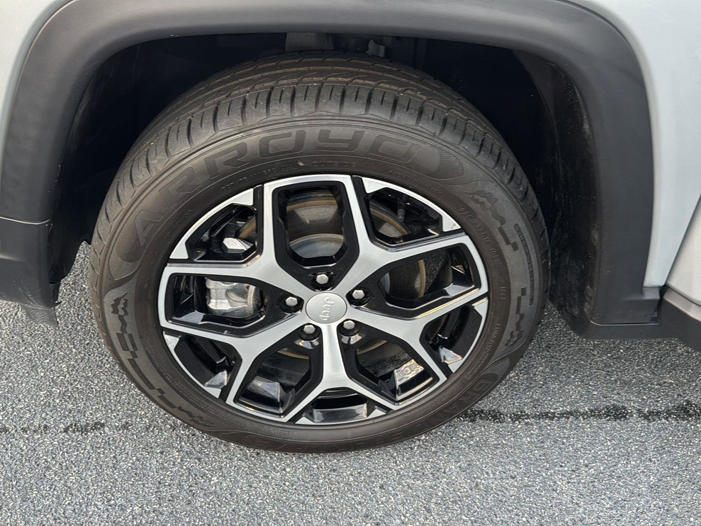 Used 2024 Jeep Compass Limited image 31